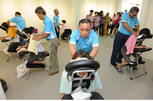 Neck and Shoulder Massage in Singapore